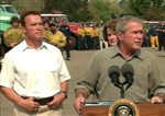 BUSH, SCHWARZENEGGER IN CALIFORNIA - Click for high resolution Photo