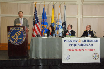 DSC_0098:  HHS Deputy Secretary Tevi Troy speaking to PAHPA Stakeholders during the PAHPA Stakeholders’ Meeting in Washington, D.C.  November 8, 2007.