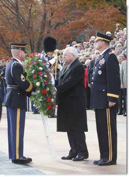 Vice President Dick Cheney stands with Major General Swan, Friday, Nov. 11, 2005, as he places a wreath during Veterans Day ceremonies at Arlington National Cemetery in Arlington, Va. White House photo by David Bohrer