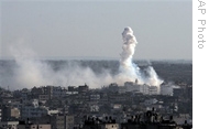 Smoke from Israeli operations rises near Gaza City, 6 Jan 2009