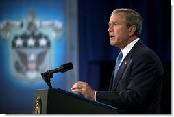 President George W. Bush delivers remarks on Iraq and the War on Terror at the U.S. Army War College in Carlisle, Pennsylvania, Monday, May 24, 2004.  White House photo by Eric Draper