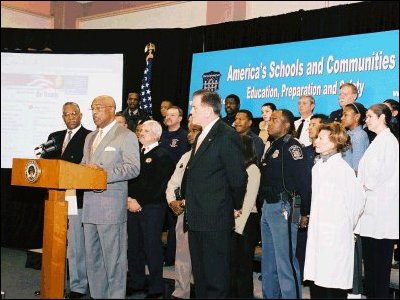 Secretary Paige and Secretary Ridge unveil new web resources to help schools plan for emergencies during a March 7 visit to Montgomery Blair High School in Silver Spring, MD.