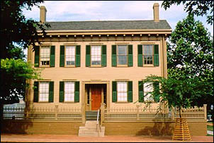 [Photo] Present-day photo of the Lincoln Home, Springfield, IL.
