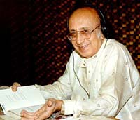 Image of Nida Fazli, 1938- (photo credit: Gaurav Sharma)