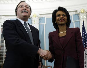 Secretary Rice and Georgian Foreign Affairs Minister Grigol Vashadze (AP Images)