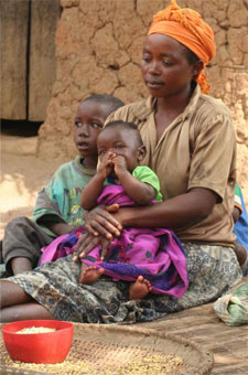 Photo of Mukamusoni and her children.