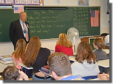 Congressman Dingell visits with students at Temperance High School.