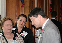 Congressman Hensarling meets with representatives from C.A.S.A and discusses Congress' role in their efforts.