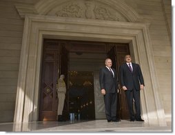 Vice President Dick Cheney and President of Azerbaijan Ilham Aliyev stand together Wednesday, Sept. 3, 2008, before their meetings at the Summer Presidential Palace in Baku, Azerbaijan.  White House photo by David Bohrer