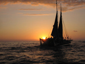 hokulea sailing out of kawaihae