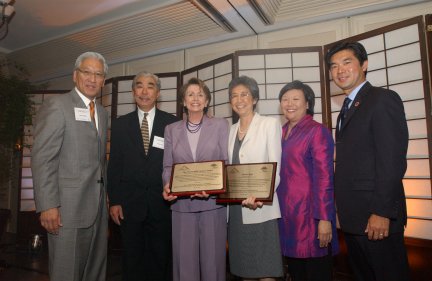 Allen Okamoto of AREAA, Gordon Chin on Chinatown CDC, Speaker Nancy Pelosi, Doris Koo of Enterprise Community Partners Inc., Lisa Hasegawa of National CAPACD, Jim Park of AREAA(left)