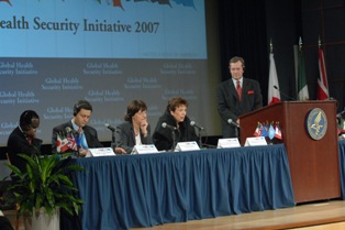 HHS Secretary Leavitt moderates press conference at Natcher, NIH