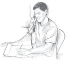 Ilustración de un hombre sentado en una mesa hablando por teléfono y escribiendo en un libretín.