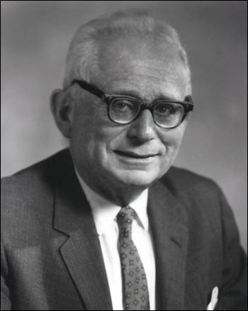 A photograph of Dr. 
      DeWitt Stetten, Jr.