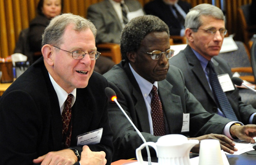 Dr. Richard G. Wyatt (l), Dr. Onesmo ole-MoiYoi (c) and Dr. Anthony Fauci during the Fogarty-sponsored summit on sub-Saharan Africa.