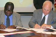 President Lloyd Pierson and Minister of Finance Goodall Gondwe Sign MOU