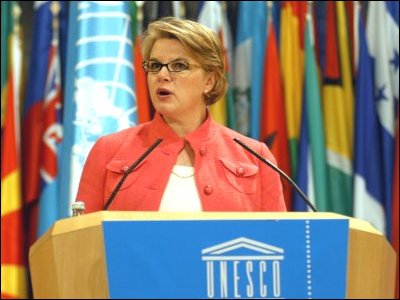 Secretary Spellings spoke at the UNESCO 33rd General Conference Plenary Session in Paris, France.