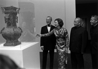 Image: Paul Mellon escorts First Lady Betty Ford and a group of Chinese cultural representatives
through the Exhibition of Archaeological Finds from the People's Republic of China