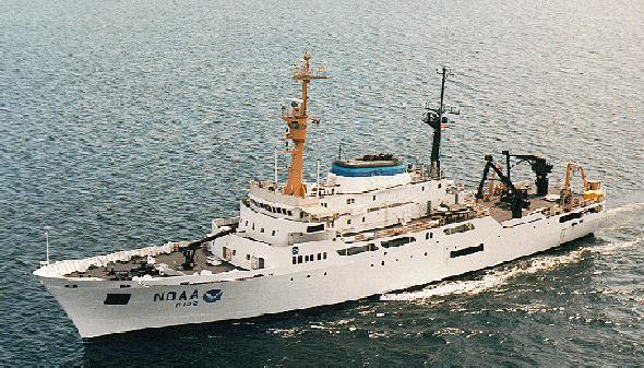 NOAA Ship DISCOVERER At Sea