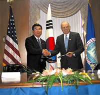 On October 4, 2004, Ex-Im Bank Chairman Philip Merrill and Dong-Kyu Shin, president and chairman of the Export-Import Bank of Korea (KEXIM), signed a joint financing framework agreement that will make it easier for South Korea's airline companies to finance and purchase U.S.-manufactured cargo aircraft.