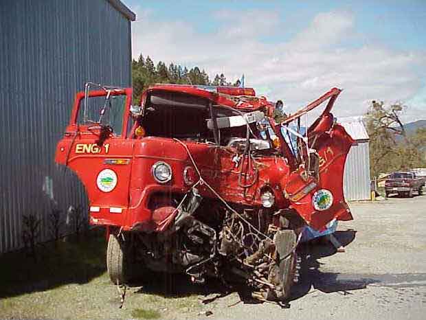 front page photo: Photograph of recovered engine involved in this incident.
