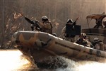 RIVERINE TRAINING - Click for high resolution Photo