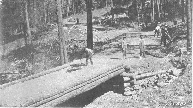 Apache-Soldier Camp road under construction. 1920.