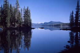 photo of Waldo Lake in summer