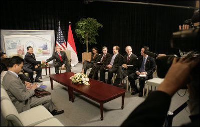 President George W. Bush shakes hands with Indonesia President Susilo Bambang Yudhoyono during their meeting Saturday, Nov. 19, 2005, at the Chosun Westin Hotel in Busan, Korea.