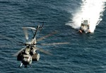 MINE COUNTERMEASURES - Click for high resolution Photo