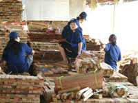 Lao wood workers