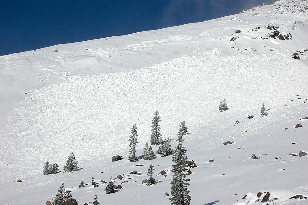 Photo showing natural avalanche in Sun Bowl on Mt. Shasta which occurred on 12/19/08