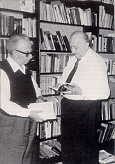 Joseph Wulf (left) in his study with Simon Wiesenthal. Berlin, July 1974.