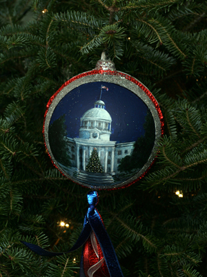 Alabama Congressman Mike Rogers selected artist Carolyn Morris to decorate the 3rd District's ornament for the 2008 White House Christmas Tree.
