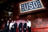 U.S. Navy Petty Officer 3rd Class Joshua E. Simson (third from left) receives the USO Sailor of the Year Award from actor Dennis Farina, Vice Chief of Naval Operations U.S Navy Adm. Patrick M. Walsh, USO Chairman of the World Board William G. Moll, USO President and CEO Sloan D. Gibson and Chairman of the Joint Chiefs of Staff U.S Navy Adm. Mike Mullen at the Marriott Wardham Park Hotel, Washington, D.C., Oct. 1, 2008.