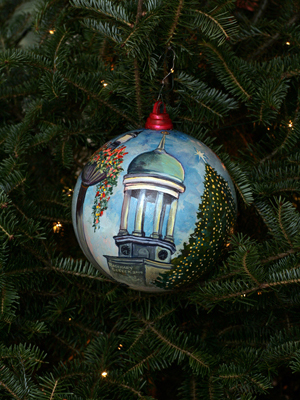 Pennsylvania Congressman Charlie Dent selected artist Rosemary Geseck to decorate the 15th District's ornament for the 2008 White House Christmas Tree.