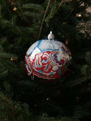 Pennsylvania Senator Arlen Specter selected artist Diane Hark to decorate the State's ornament for the 2008 White House Christmas Tree.