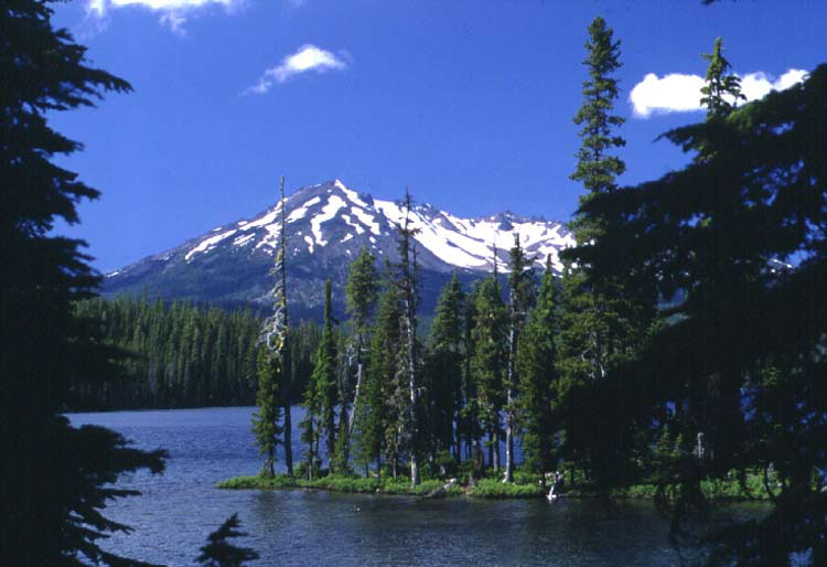 Photo of Diamond Peak from Summit Lake