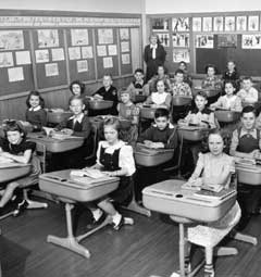 Fourth-grade class, Potwin School, Topeka, Kansas, 1950. Courtesy of Topeka Shawnee Public Library.