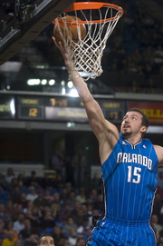 Magic hand Kings 139-107 loss, set NBA three-point record