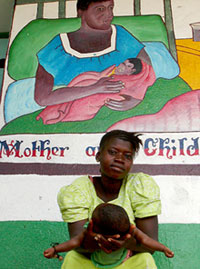Photo of a mother waiting with her baby at a private clinic in Kolahun, Liberia.  Credit: (c) 2005 Kevin McNulty, Courtesy of Photoshare