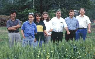 Picture of the 1999 NCUAR Wheat Head Scab Research Team