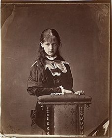 Portait of a young girl. Click to enlarge.