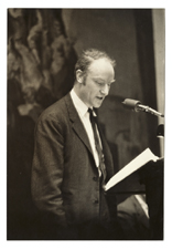 [Francis Crick lecturing at Cambridge University]. [ca. 1950-1960].