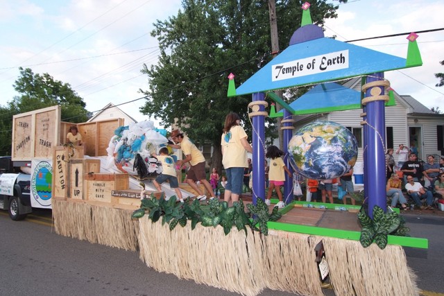 The Illinois EPA’s float won the top honor---the Governor’s Sweepstakes Award --- in the Illinois State Fair Twilight Parade on August 7 in Springfield. Inspired by the Indiana Jones adventure films, the float featured a boulder of trash rolling down to destroy the “Temple of Earth” that is stopped by an environmentally responsible family working to reduce its carbon footprint.