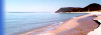 sleeping bear dunes shoreline