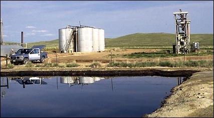 Oil pit and tank battery photo