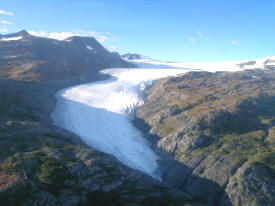 Photo of Wolverine Glacier (click for enlargement 141 KB).