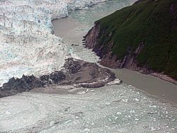 Photo of Hubbard Glacier terminus June 20, 2002 (click on image for enlargements 750 KB).