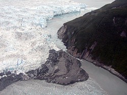 Photo of Hubbard Glacier terminus July 3, 2002 (click on image for enlargements 750 KB).